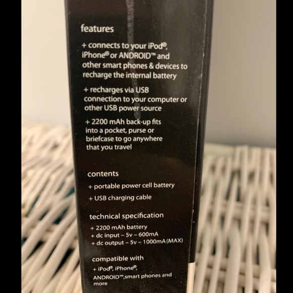 Soundlogic portable 2200 mAh power cell w/keychain - Picture 3 of 5